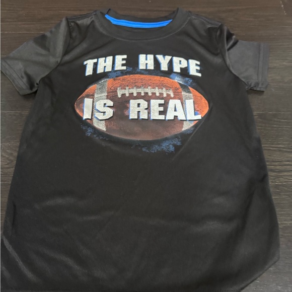 Boys Athletic Shirt Lot - Includes 6 total Size 5-5/6 - Picture 9 of 10